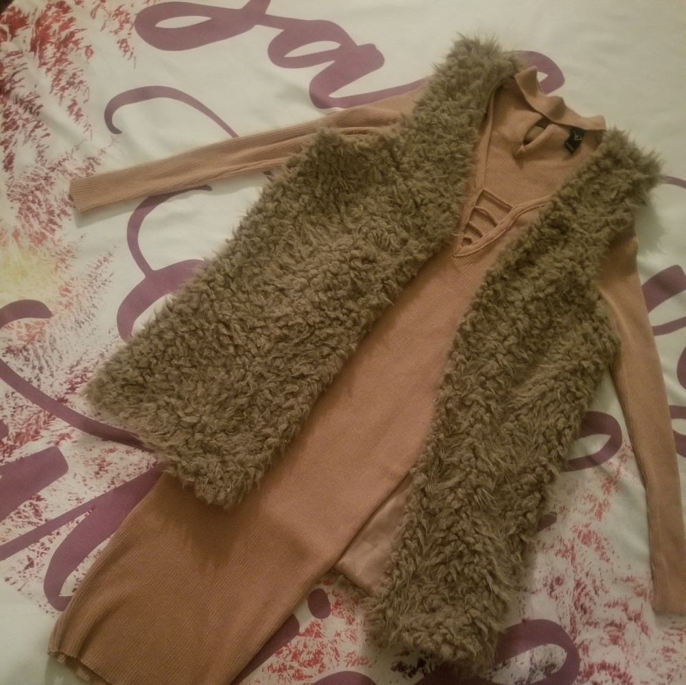 Vest - Picture 4 of 4